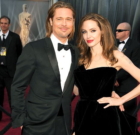 1334845724_brad-pitt-angelina-jolie-article.jpg