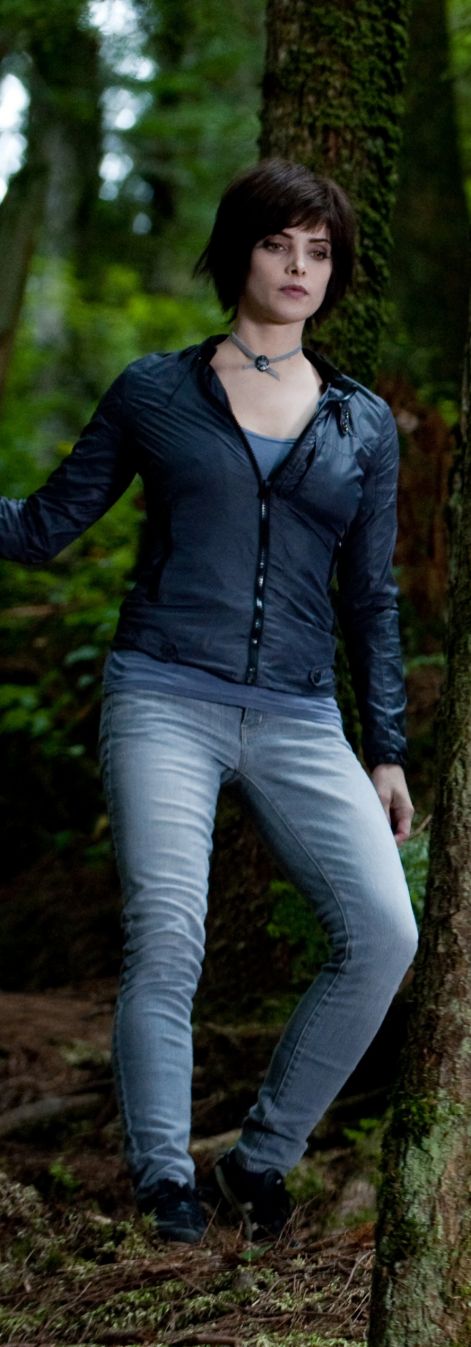 alice-cullen-the-twilight-saga-eclipse-13295995-888-2538.jpg