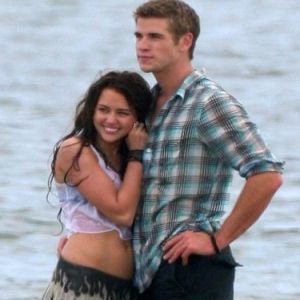 miley-cyrus-and-liam-hemsworth.jpg