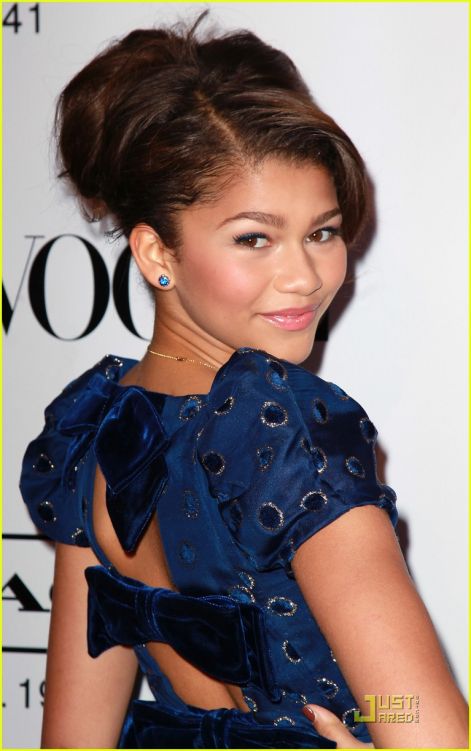 zendaya-zendaya-coleman-25761377-767-1222.jpg